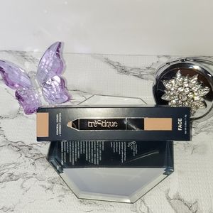 TRÈSTIQUE

CONCEALER CRAYON